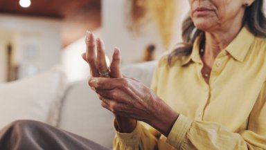 7 Important Causes of Finger Joint Pain and Effective Treatment Options 7 Important Causes of Finger Joint Pain and Effective Treatment Options