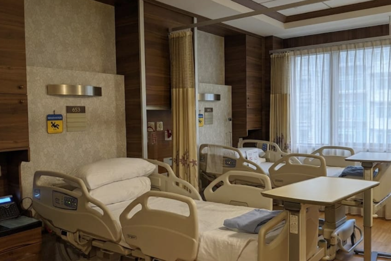 Gleneagles Hospital 2-bedded room