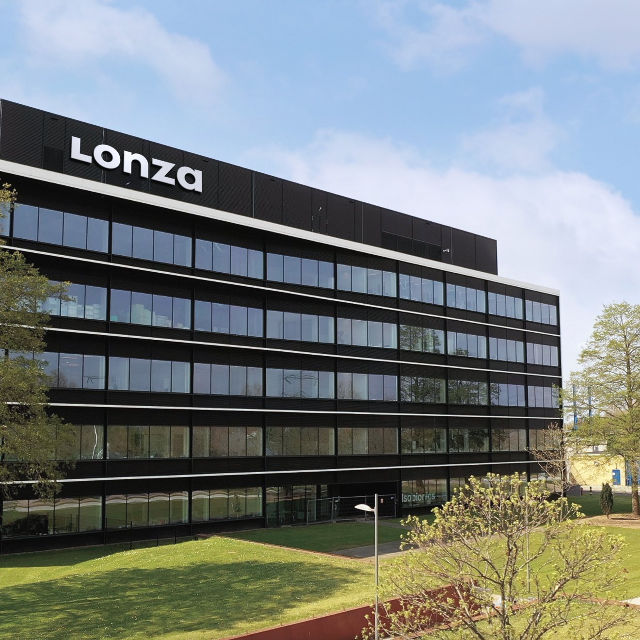 Geleen-facility_adjusted_enlarged_logo