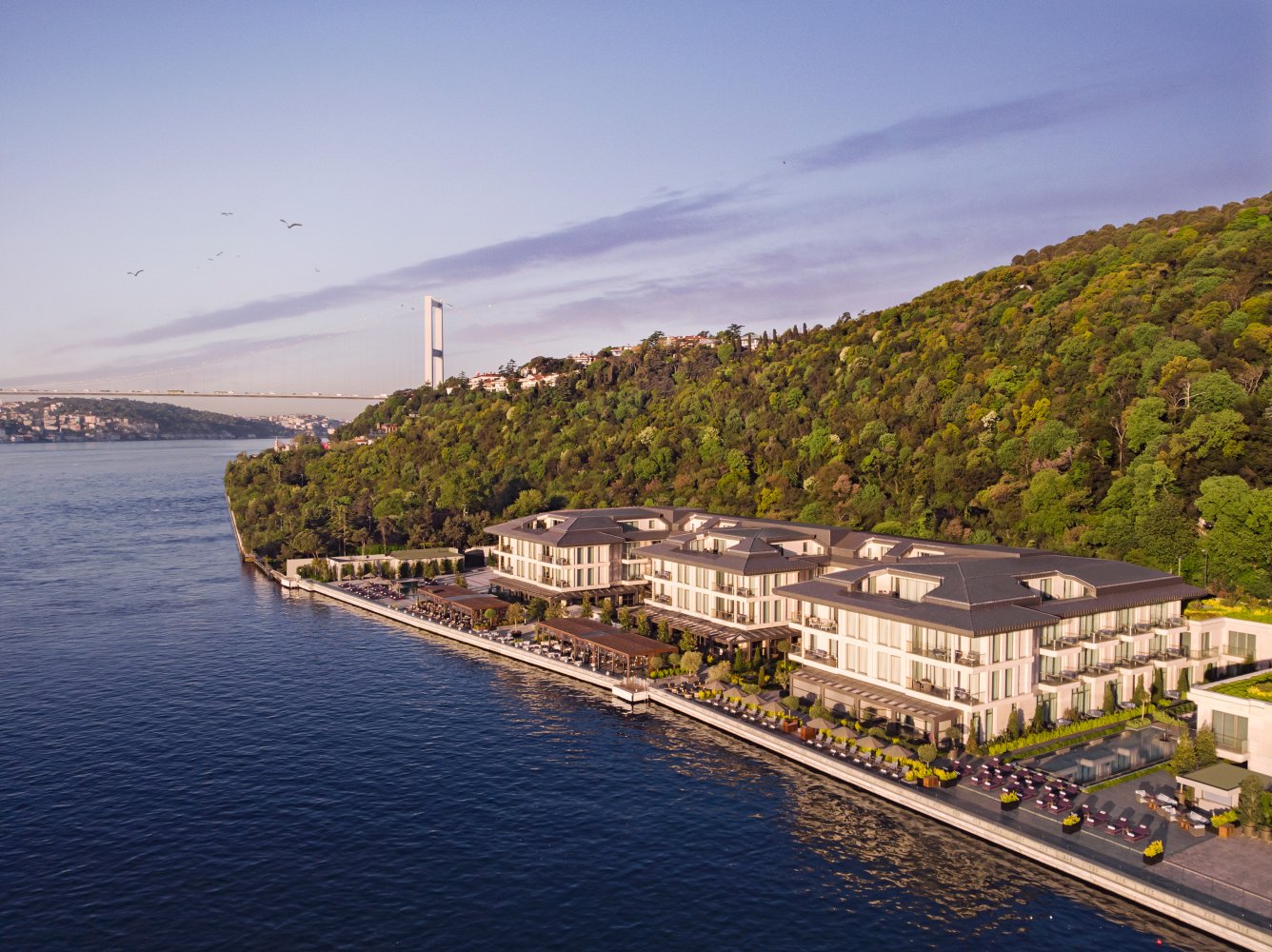 Best Hotels in Istanbul: Mandarin Oriental Bosphorus, Istanbul contemporary luxury, wellness and relaxing by the water