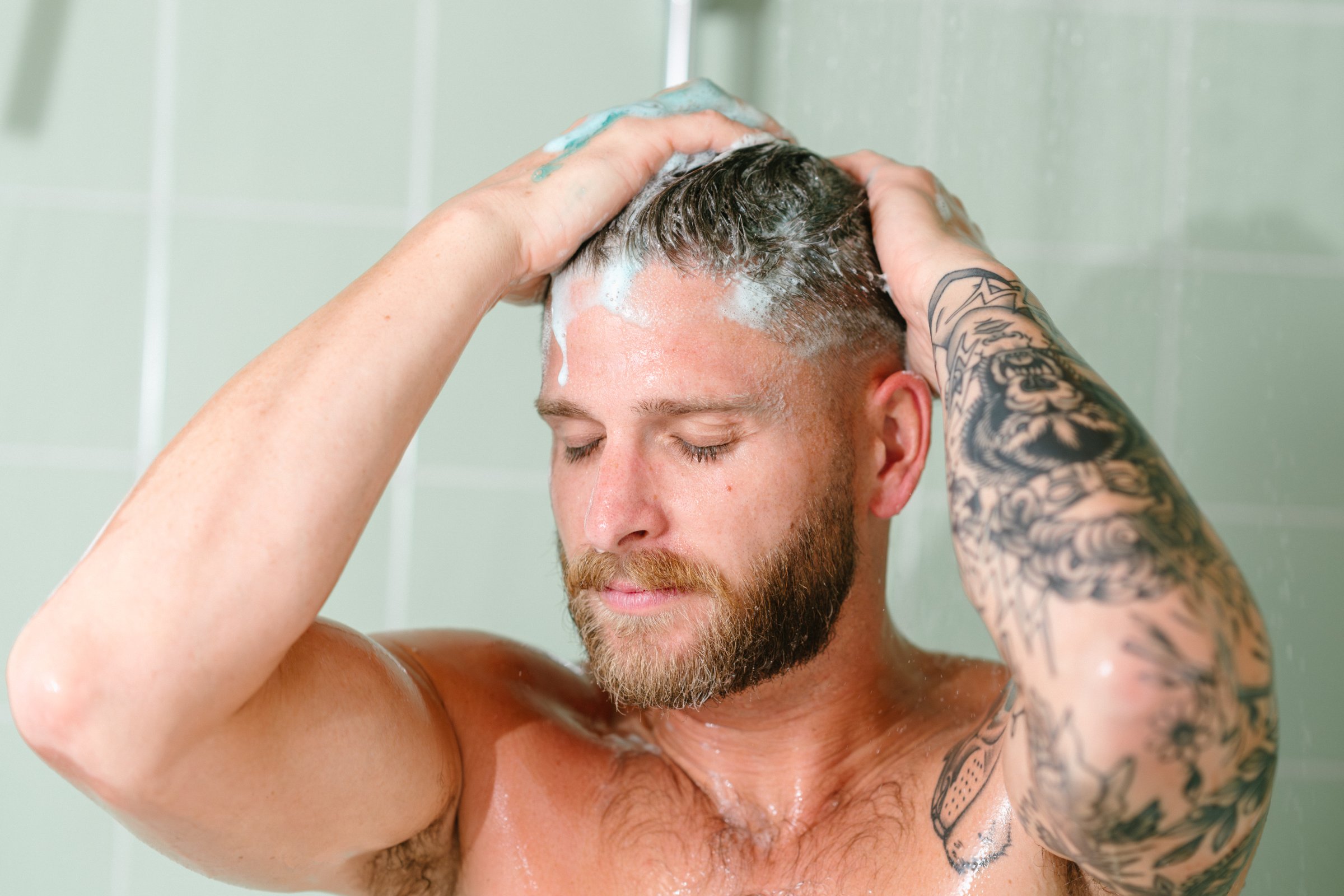 RAUSCH_Male_Shower_SA100468