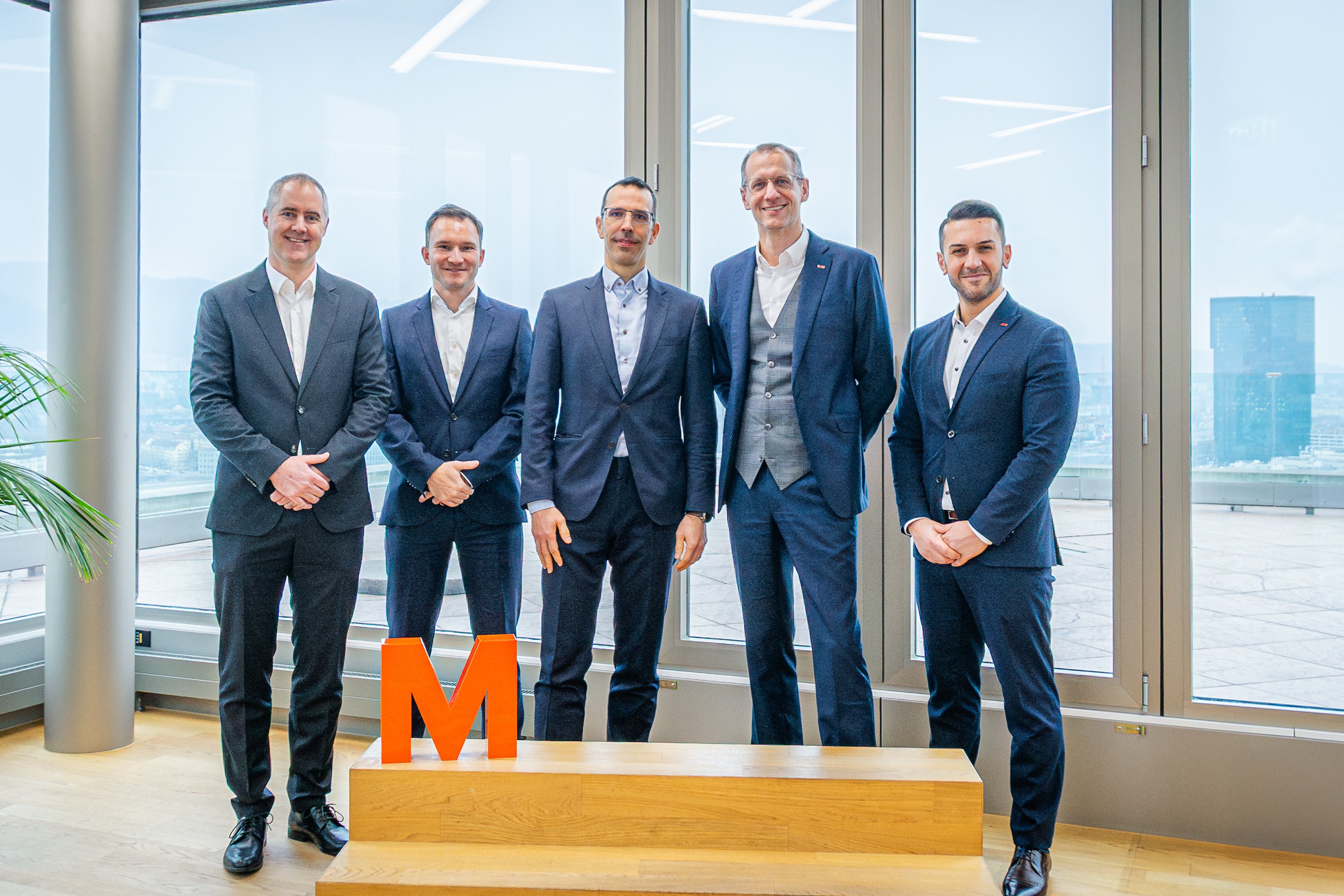 Représentants de Migros et de CFF Cargo à la centrale Migros