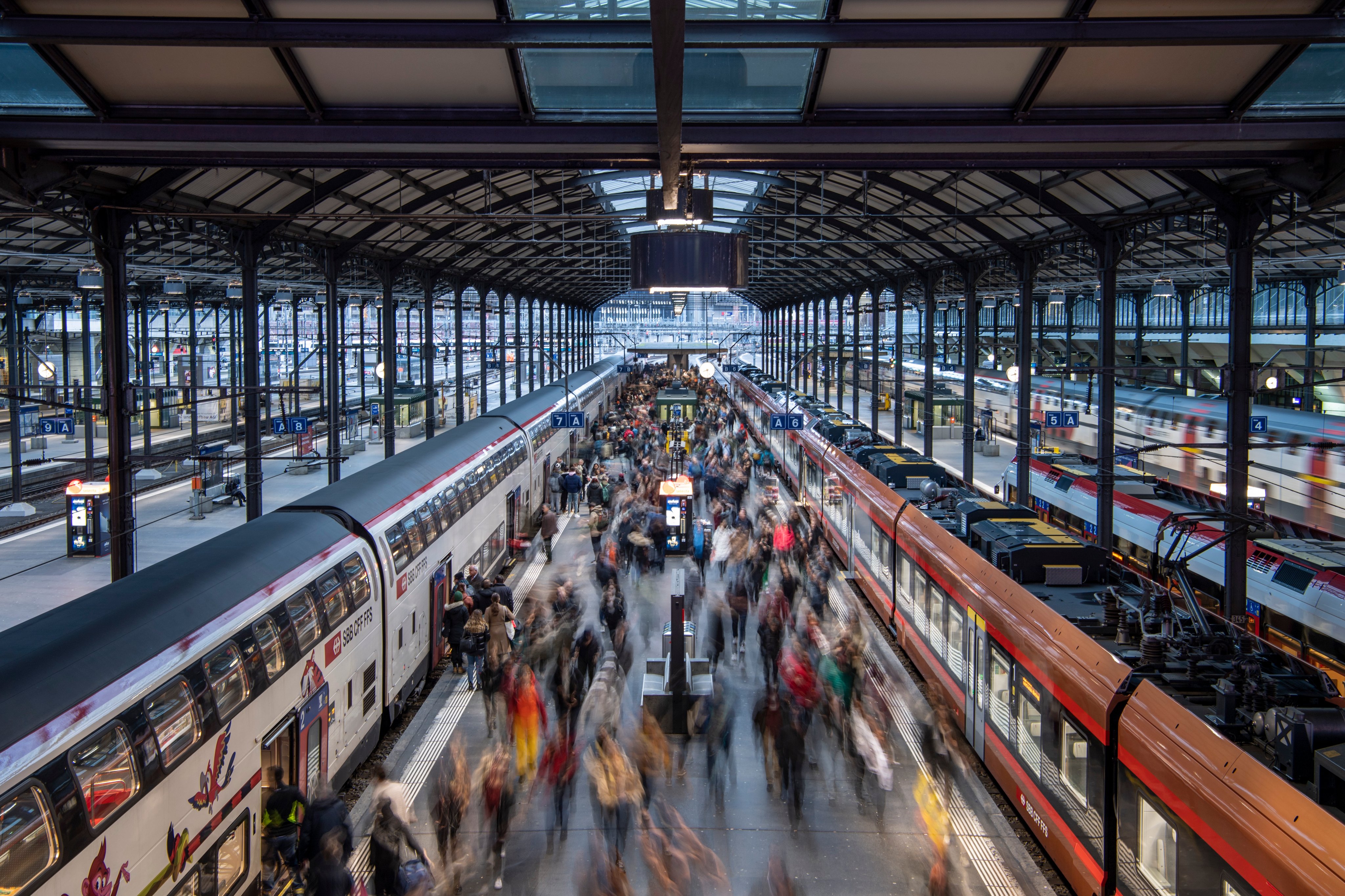 Das erste Halbjahr 2025: Mehr Reisende, finanzielle Lage bleibt angespannt