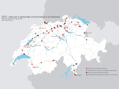Cartina della Svizzera con le sedi del personale di locomotiva e di manovra di FFS Cargo Svizzera come menzionato nel testo.