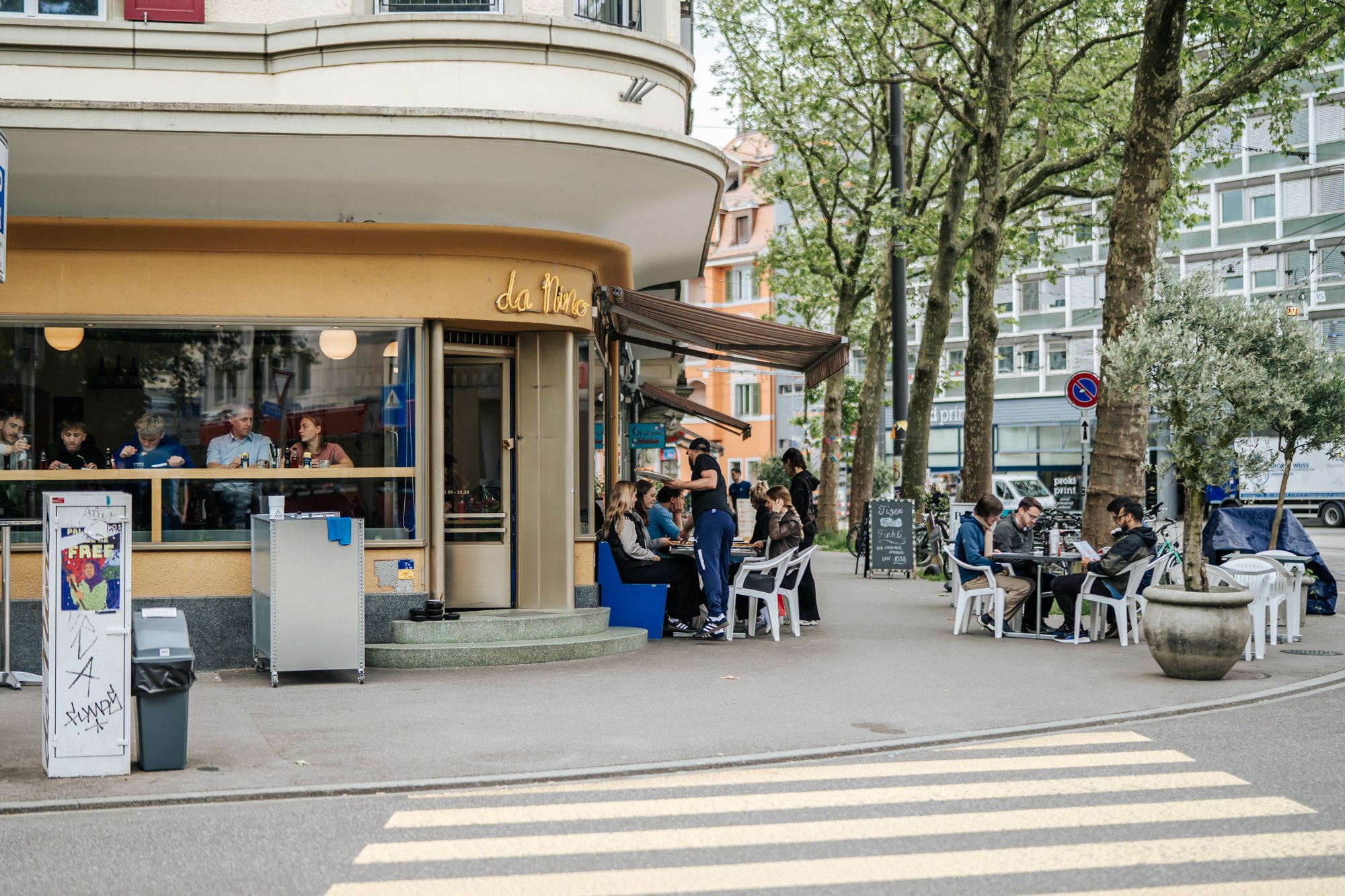 Frontansicht der Pizzeria Da Nino.