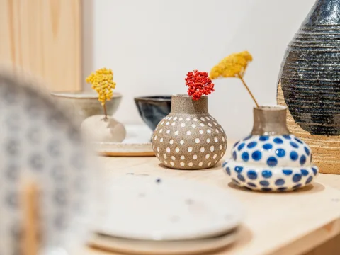 Colourful ceramic objects in different sizes