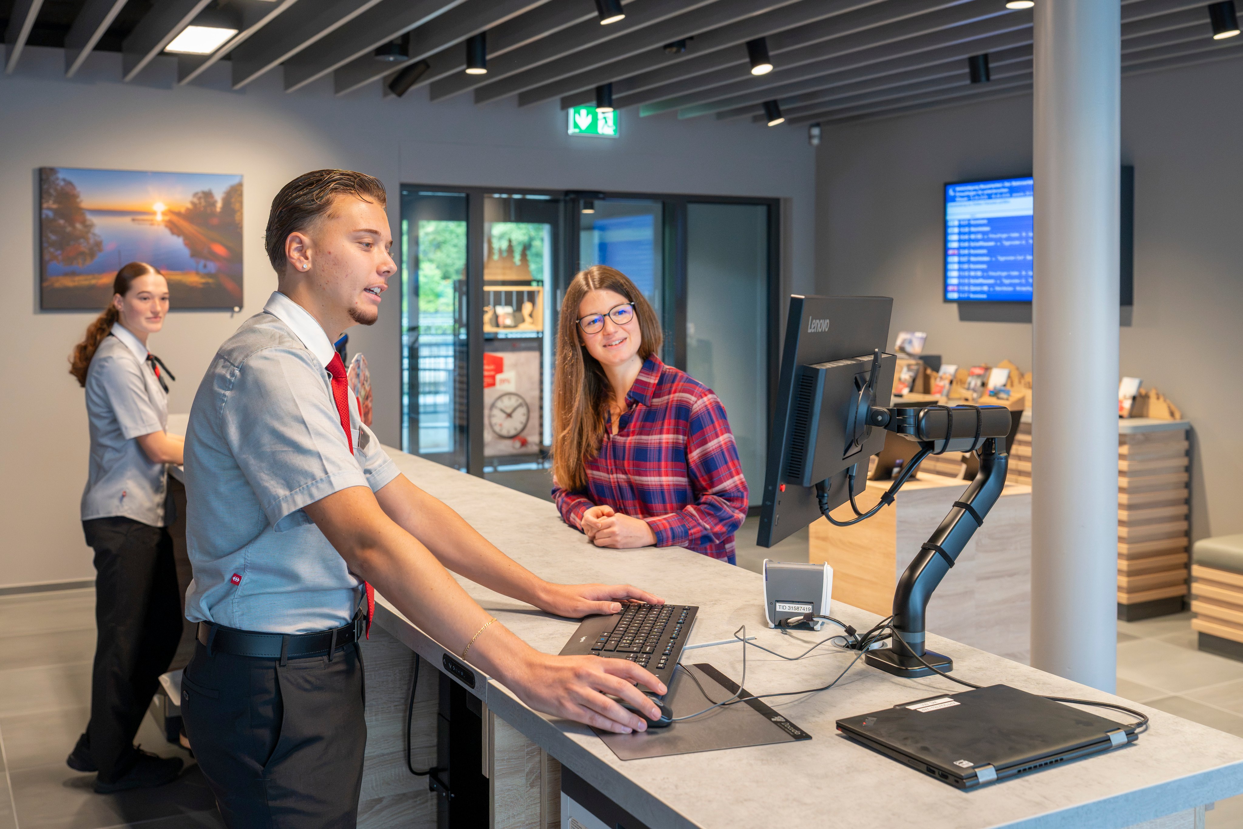 Bessere persönliche Beratung im modernisierten Reisezentrum Kreuzlingen.