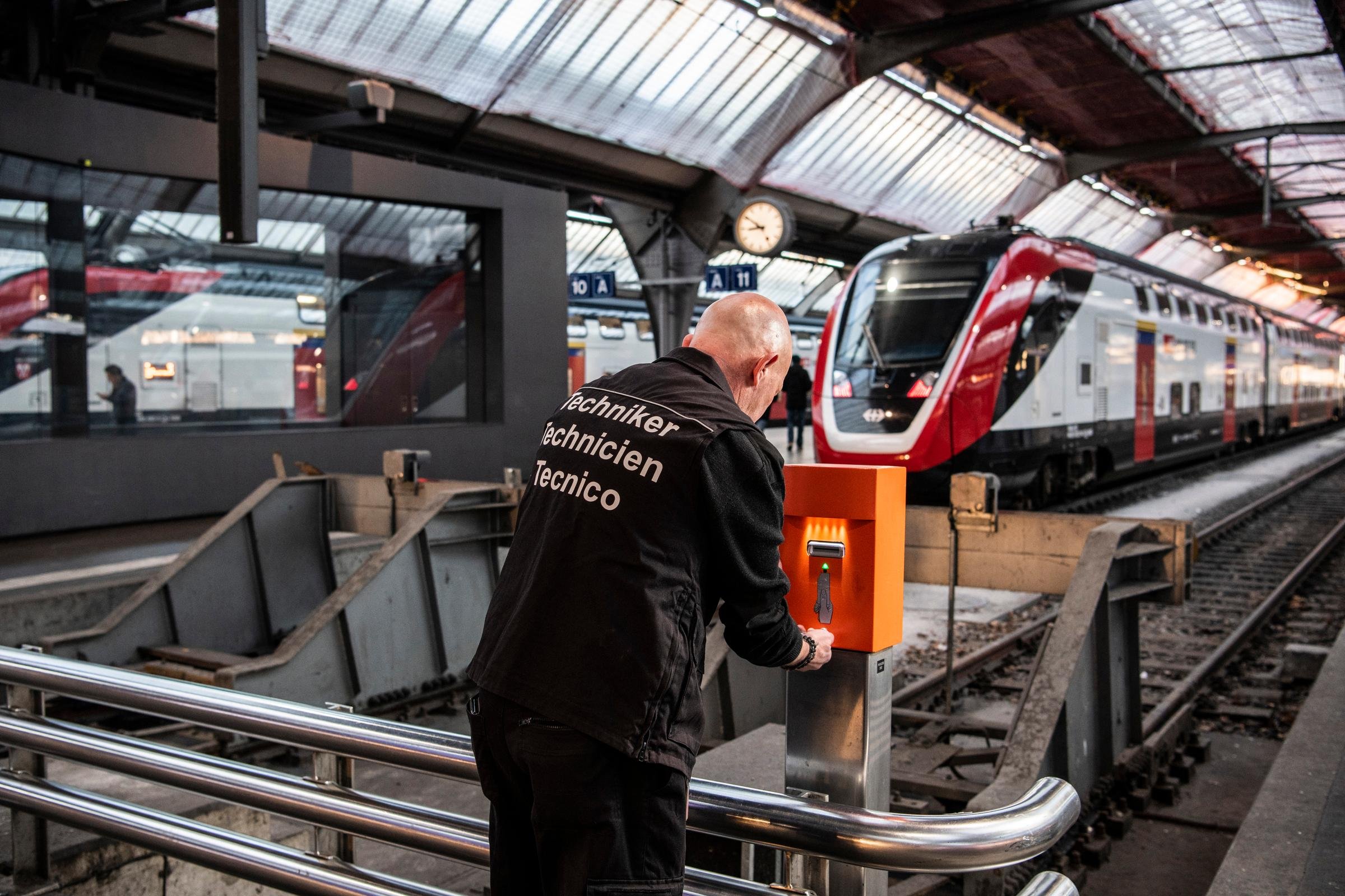 Les oblitérateurs restent dans les gares jusqu’à nouvel ordre