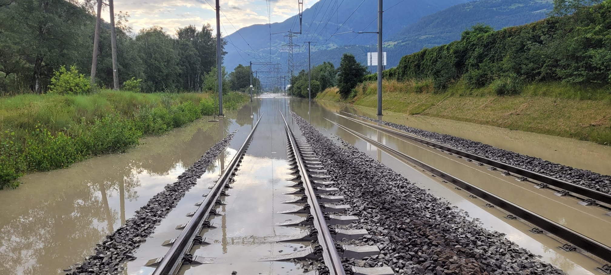 Que font les CFF pour se prémunir contre les risques naturels?