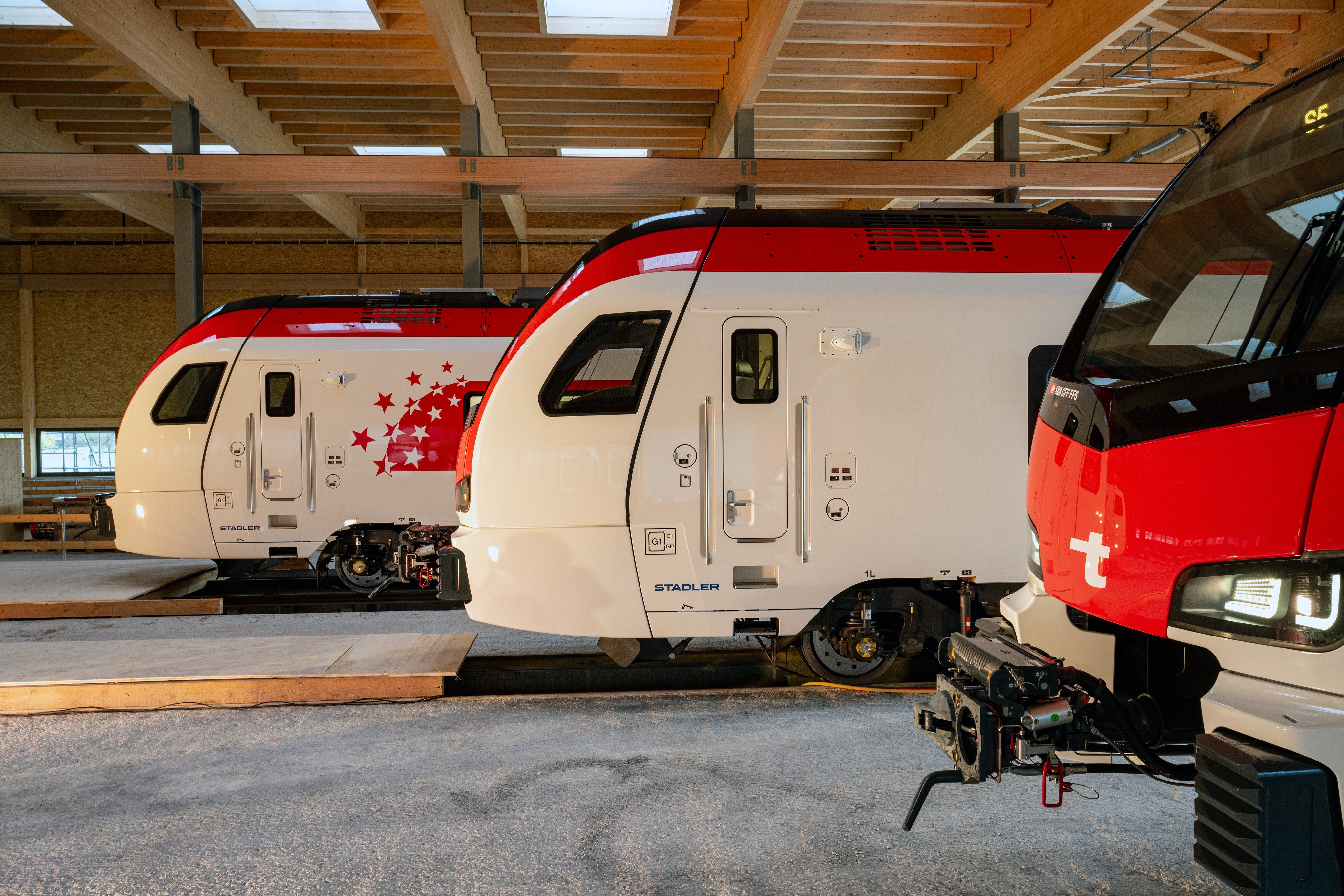 Die ersten drei Flirt Evo Züge für SBB, Thurbo und RegionAlps