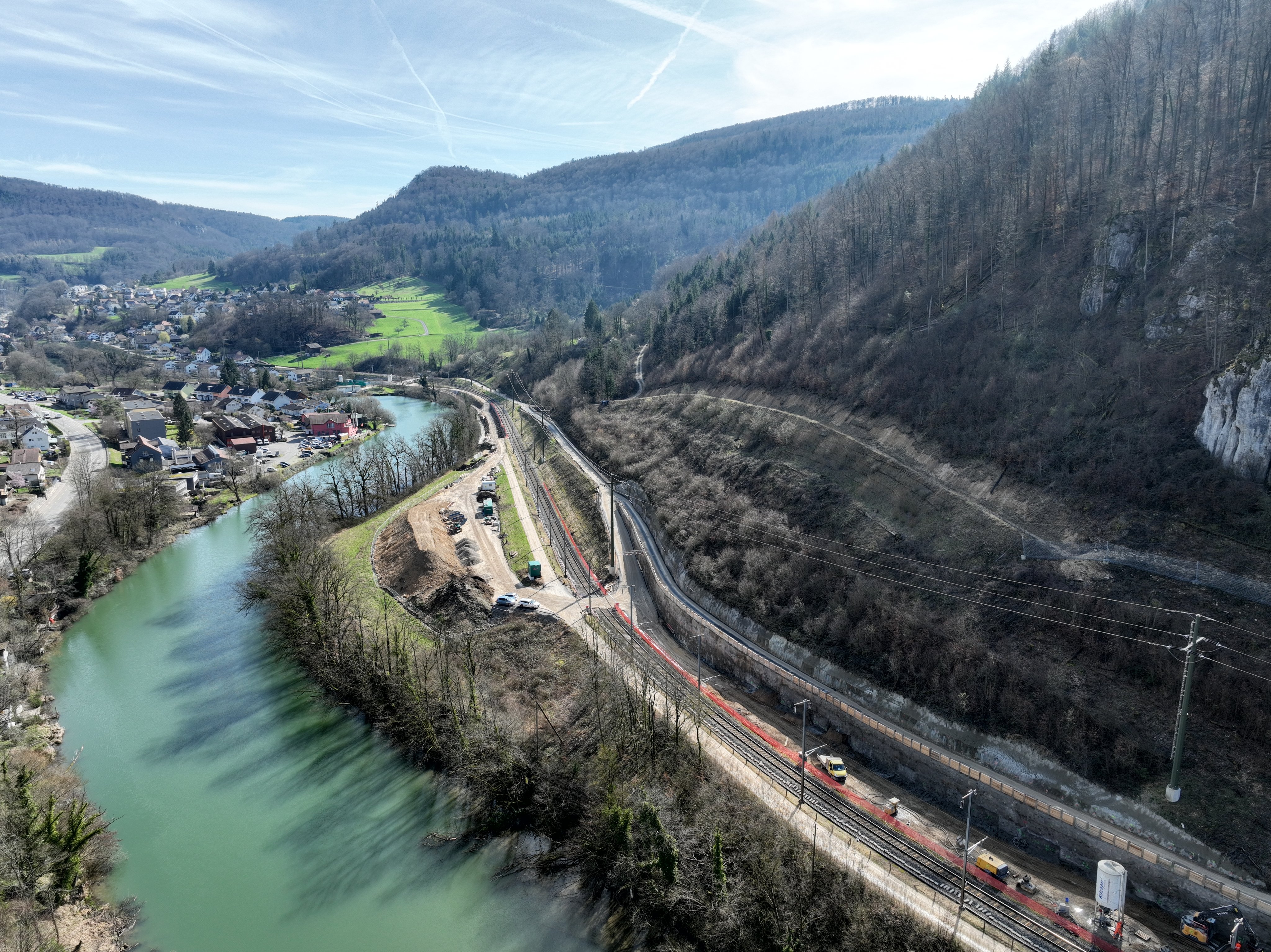 Bauarbeiten für den Doppelspurausbau im Laufental