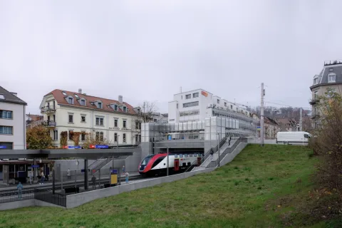 Der Bahnhof Zürich Wipkingen ist umgebaut