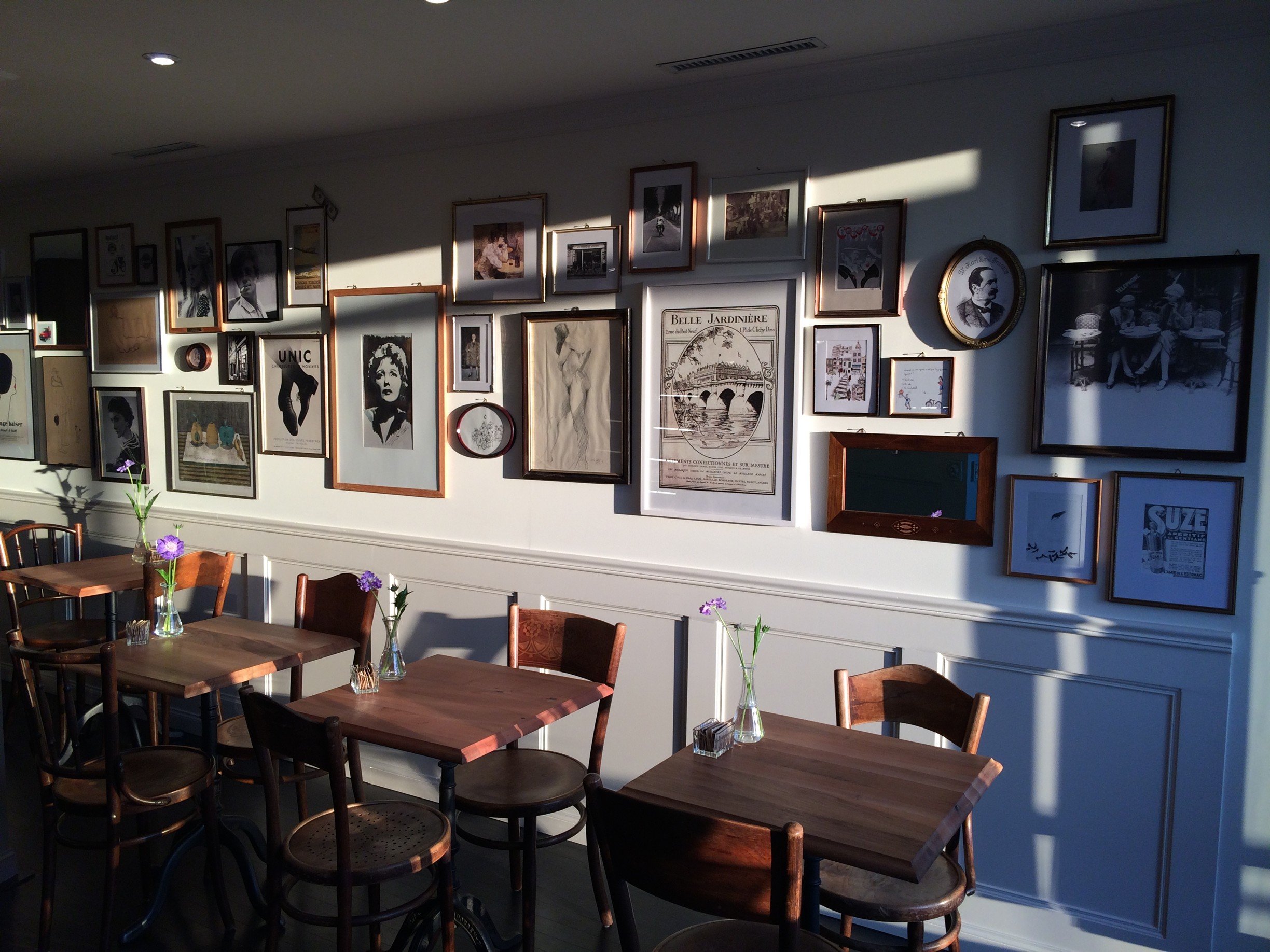 Interno del Bistro Franzos nei dintorni della stazione centrale di Zurigo.