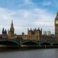 Absichtserklärung für Direktverbindung Schweiz–London unterzeichnet