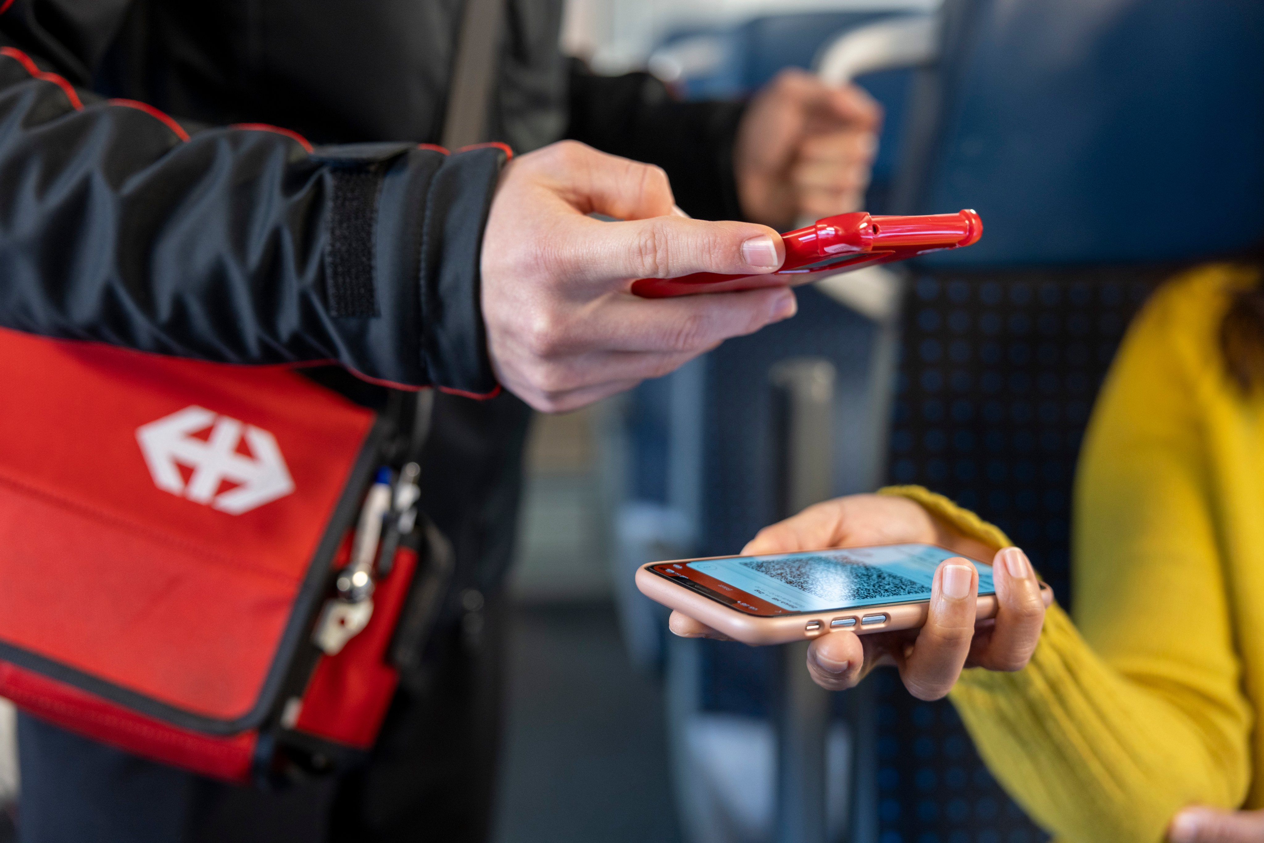 Le FFS non perdonano chi viaggia senza biglietto. È davvero così?