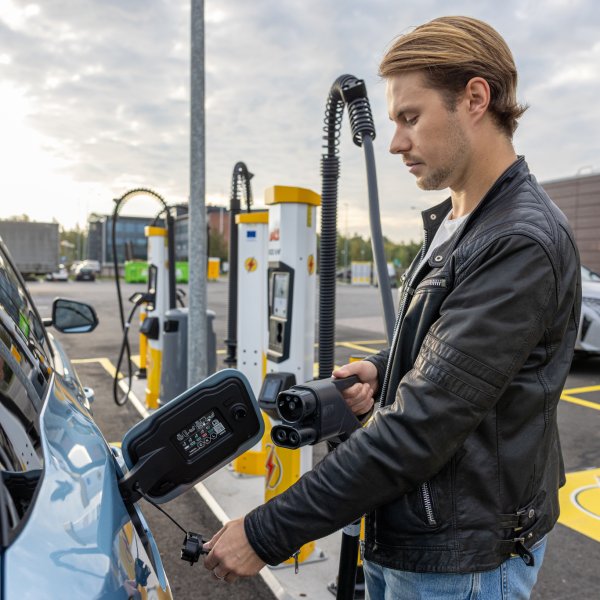 S hk lataus Suomalainen Energiayhti s-hk-lataus-suomalainen-energiayhti