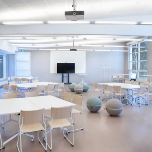 Luentokaari 12 - 13 4