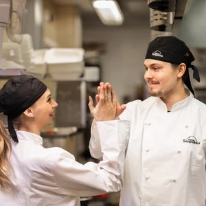 HelmiSimpukka-palaute_yhteydenotto-3600x2700herocrop