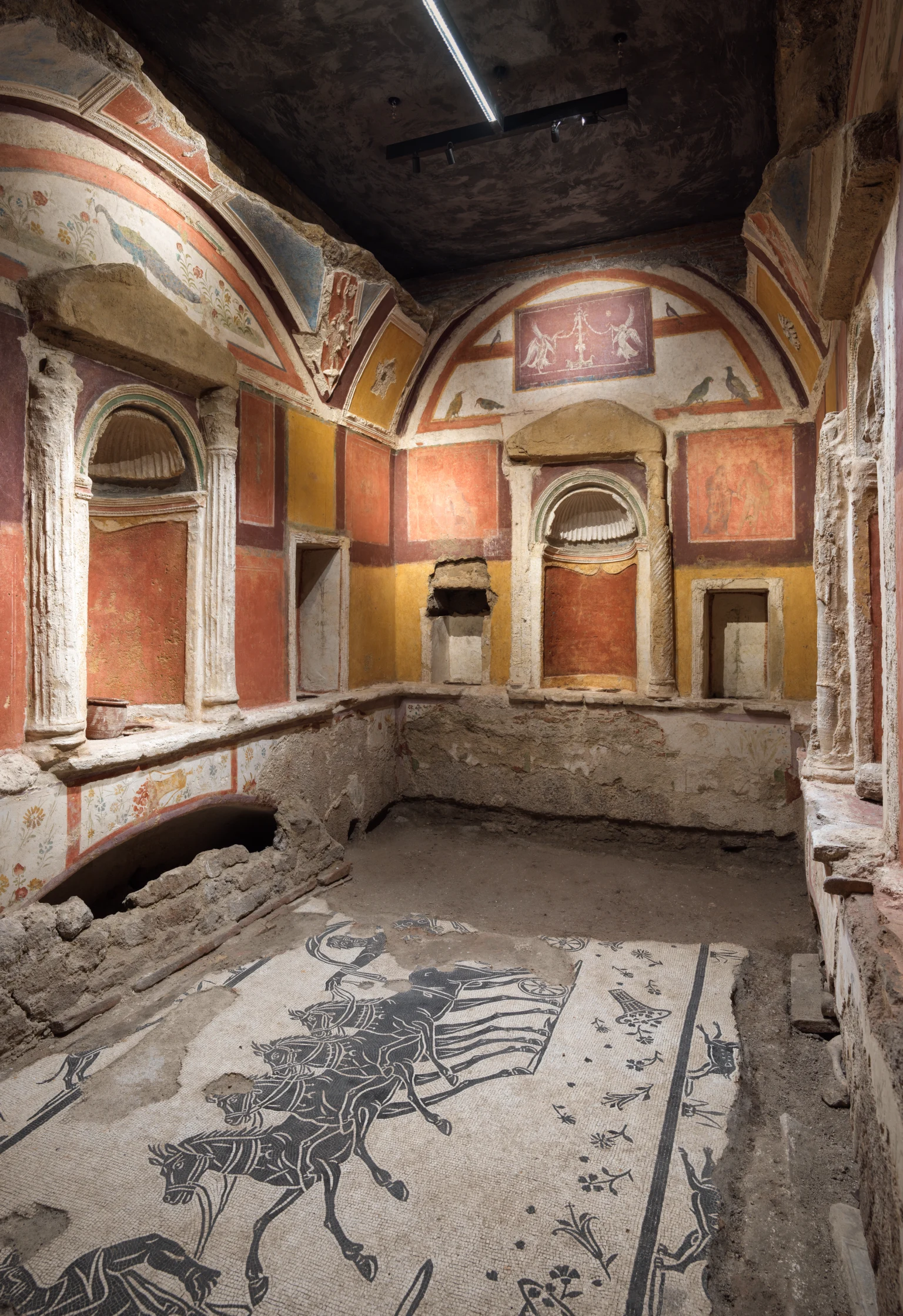 Vatican Necropolis, special coating