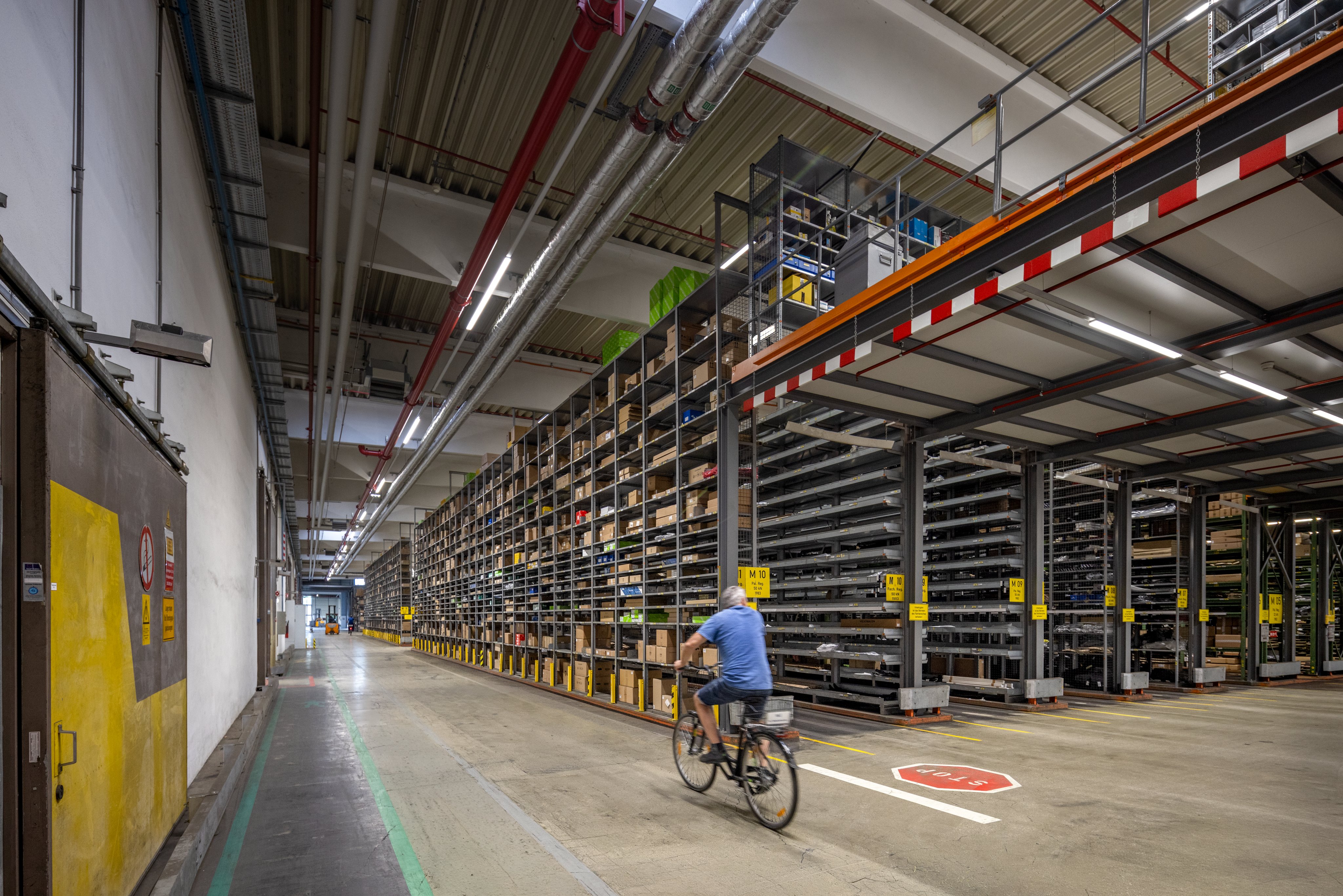 Porsche TVZ: Lighting for delivery quality at the highest level 