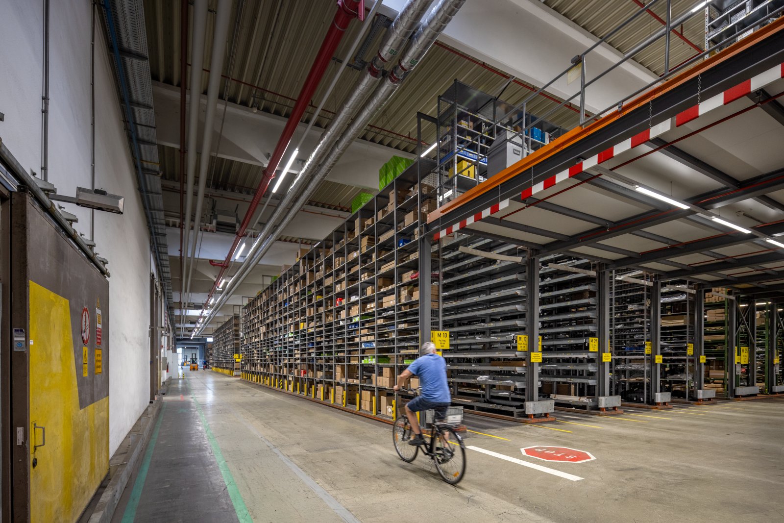 Porsche Spare Parts Center (TVZ)