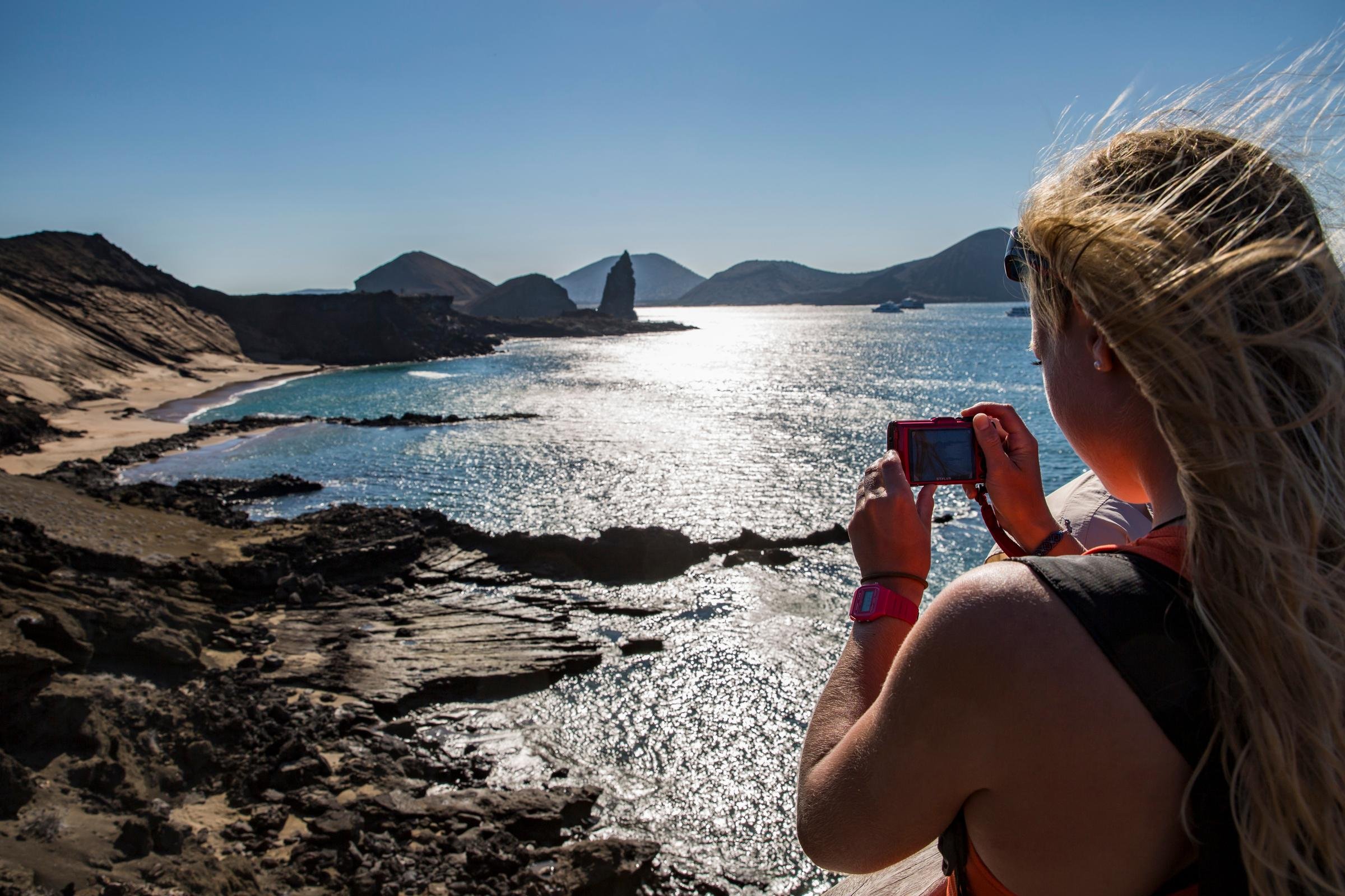 Ecuador Galapagos Bartolome Traveller Camera Picture 