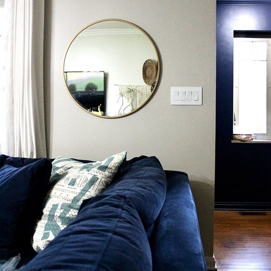 Picture of TM870-W - radiant® 15A Single-Pole Switch, White