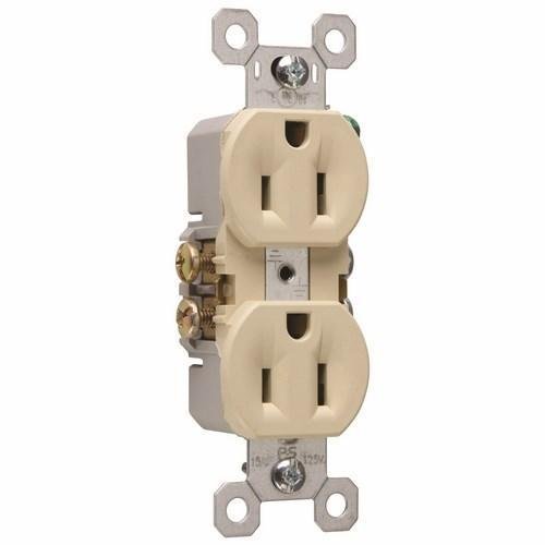 3232-I - Trademaster® 15A/125V Duplex Receptacle, Ivory