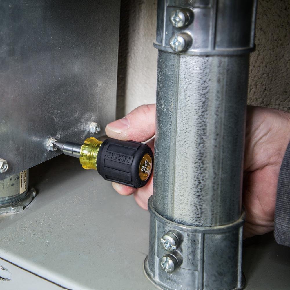 Picture of 32561 - Multi-Bit Screwdriver / Nut Driver, 6-in-1, Stubby, Ph, Sl Bits