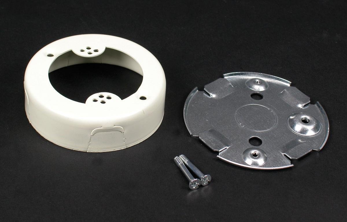 V5733 - 500/700 Outlet Box Fitting