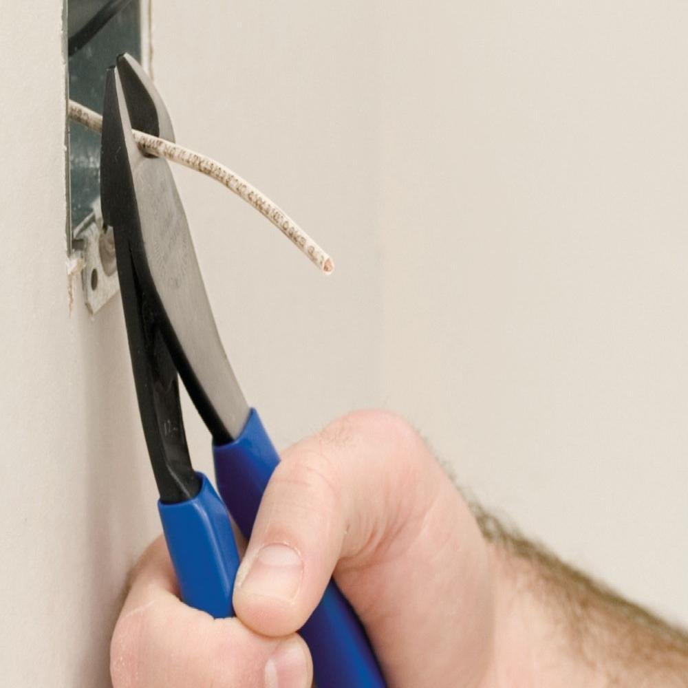 Picture of D2000-48 - Diagonal Cutting Pliers, Angled Head, 8-Inch