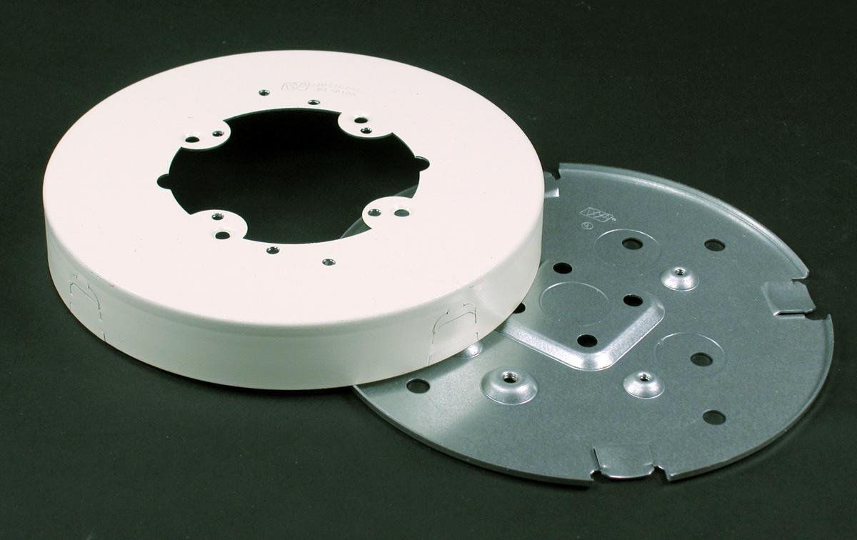 V5739 - Wiremold 500/700 Series Solid Base Fixture Box Fitting, Ivory