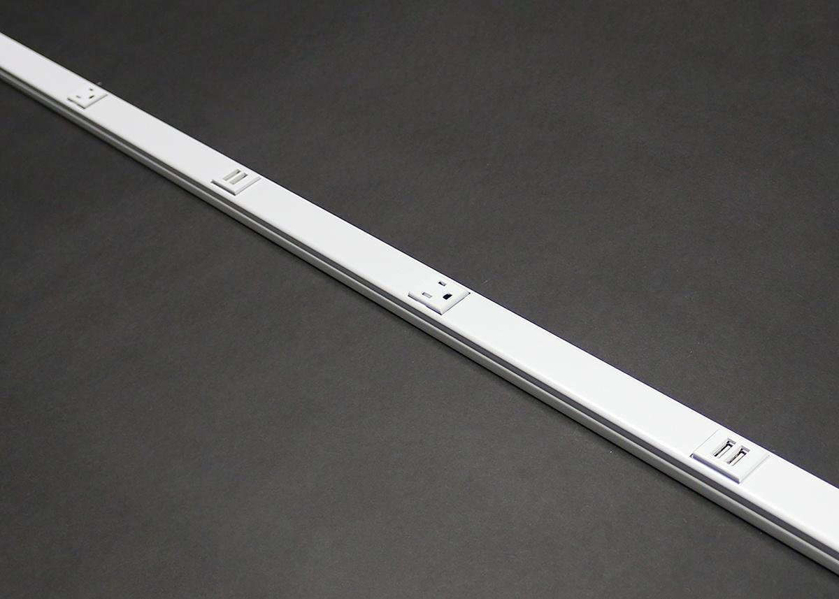 Picture of BK20GB509TRUSBA - Wiremold 20GB506TR Alternating USB Tamper Resistant Plugmold Multioutlet System, Black