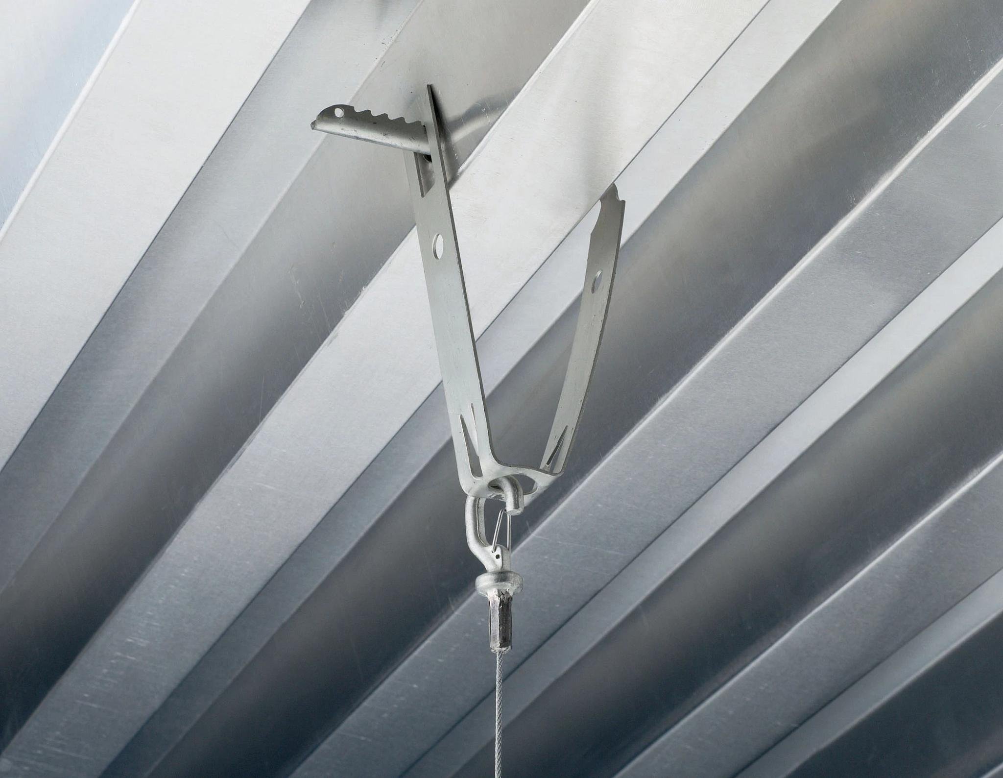 Picture of TDH - Trapezoidal Deck Hanger, Spring Steel, 14 mm Unthreaded Hole