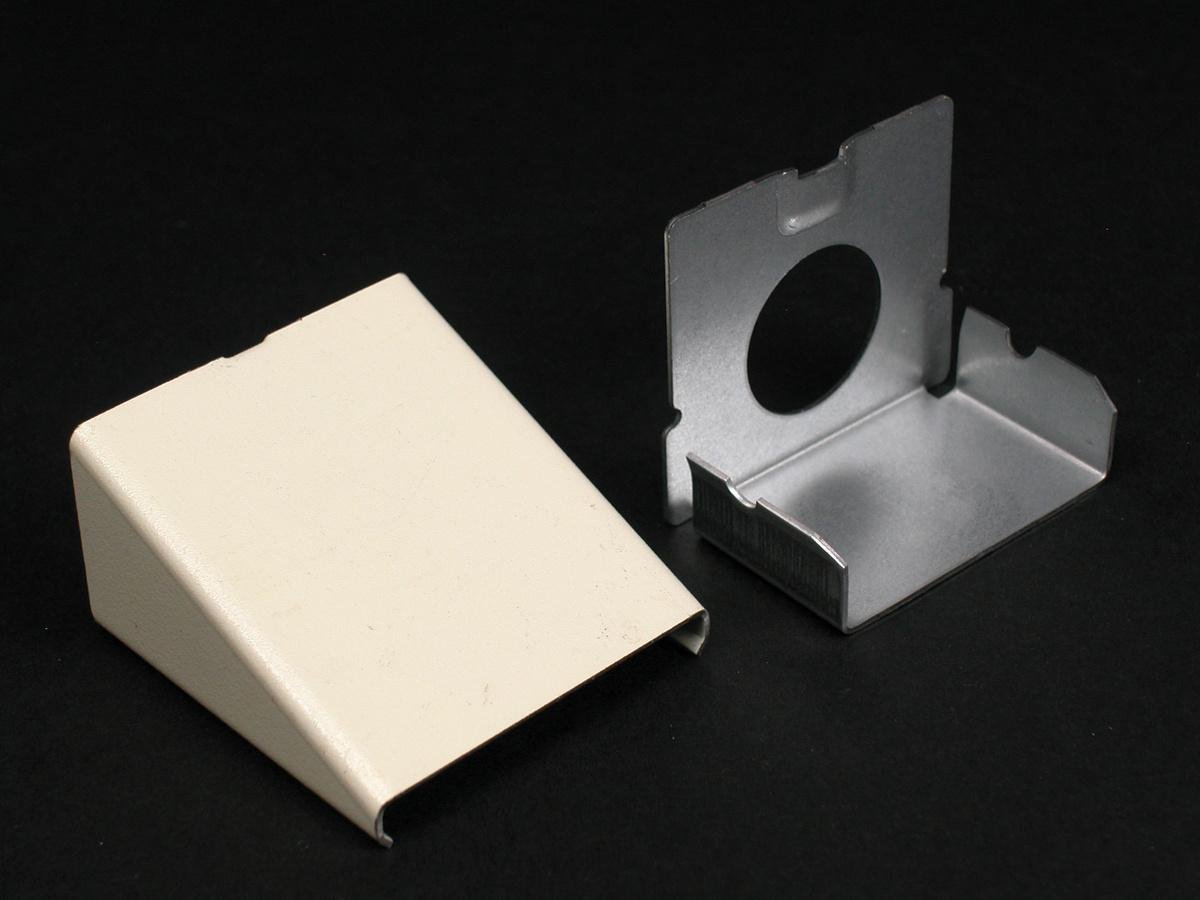 V2410A - 2400 Entrance End Fitting