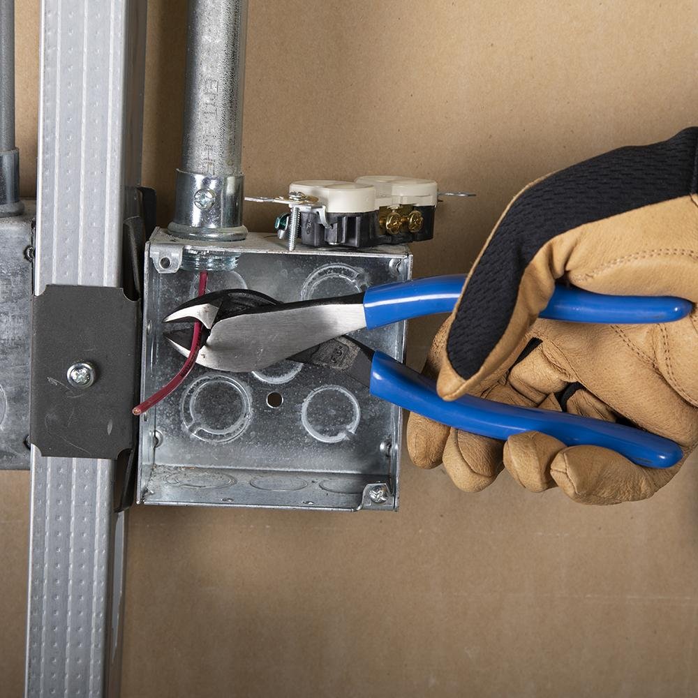 Picture of D2000-48 - Diagonal Cutting Pliers, Angled Head, 8-Inch