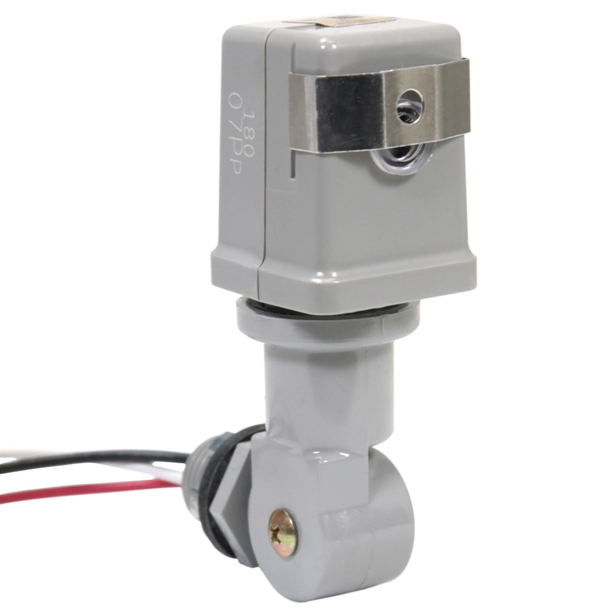 K4221C - Stem and Swivel Mount Thermal Photocontrol, 120 V