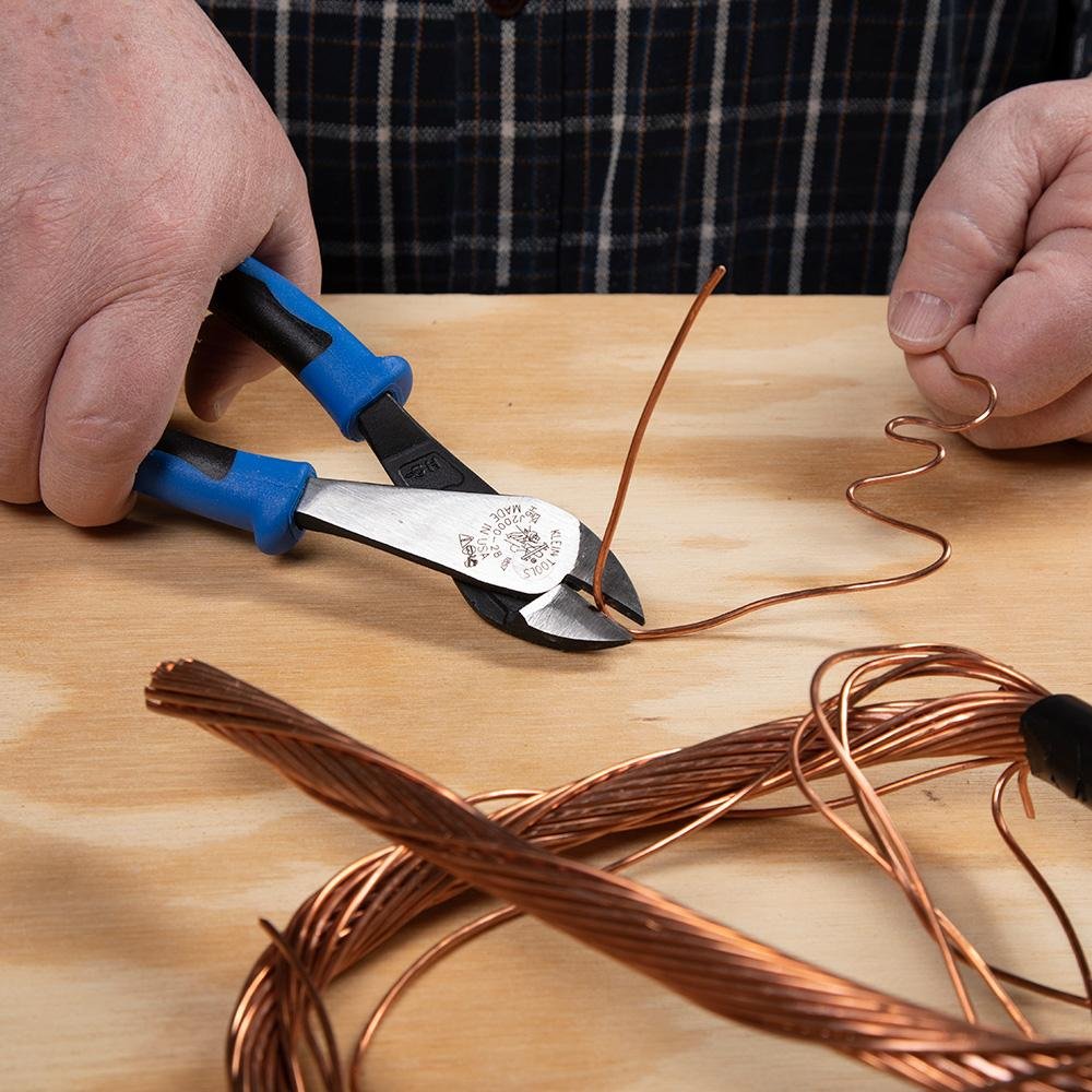 Picture of J2000-28 - Diagonal Cutting Pliers, Heavy-Duty, 8-Inch