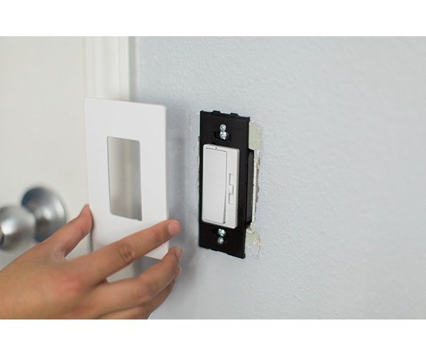 Picture of RH703-PTUW - radiant® Tru-Universal Single Pole/3-Way Dimmer, White