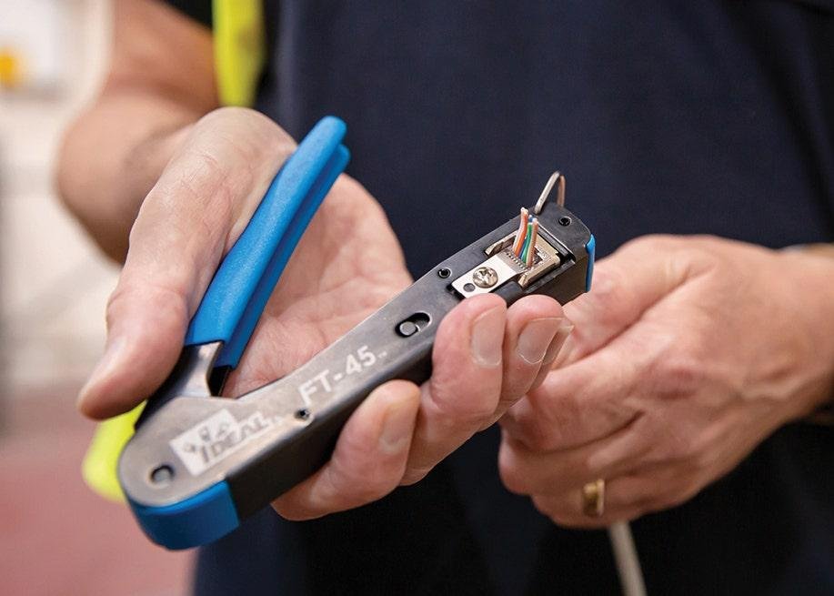 Picture of 30-495 - FT-45™ Feed-Thru Modular Plug Crimp tool