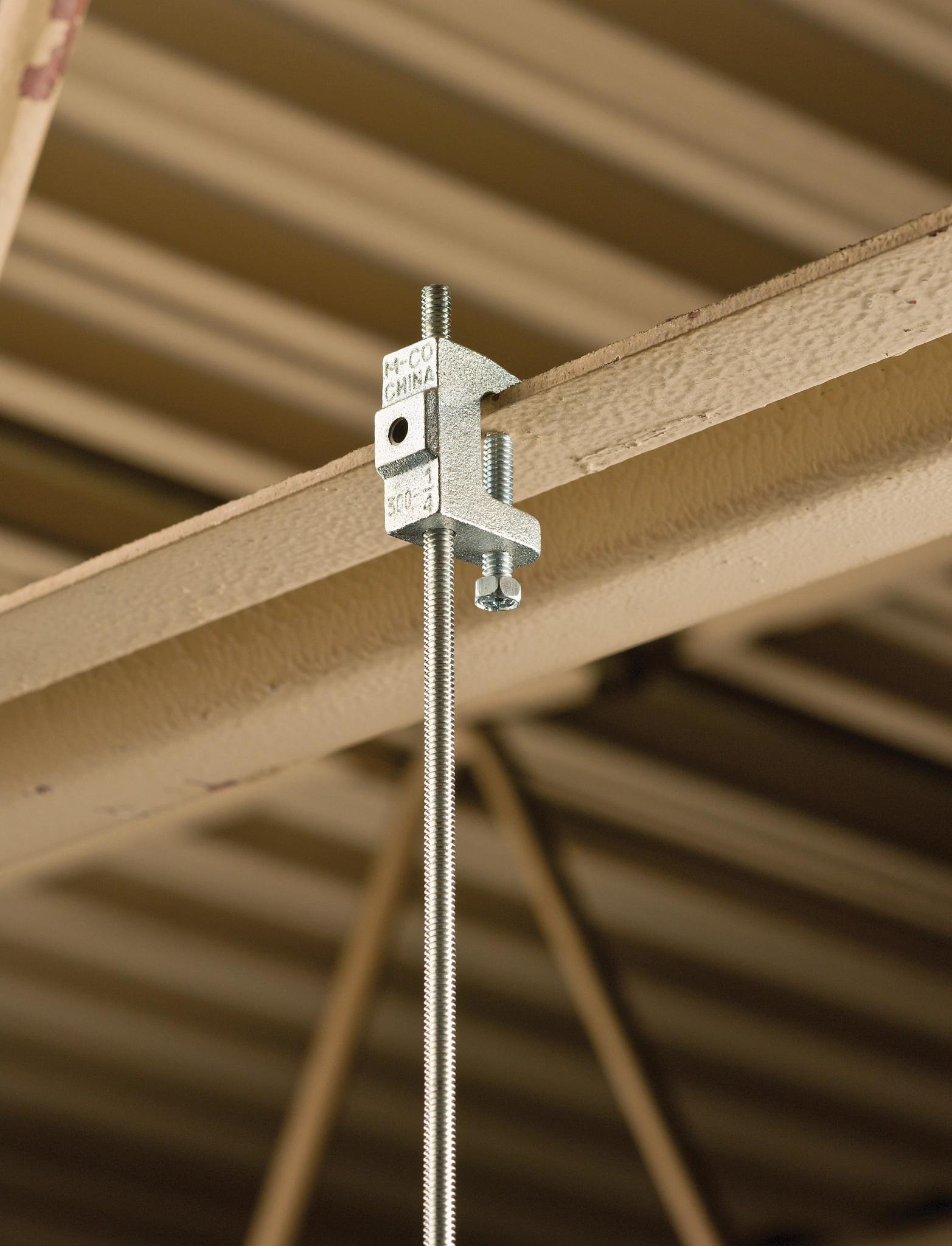 Picture of BC260025EG - Universal Beam Clamp, Electrogalvanized, 1/4" Rod, 13/16" Max Flange, 1/4" Hole