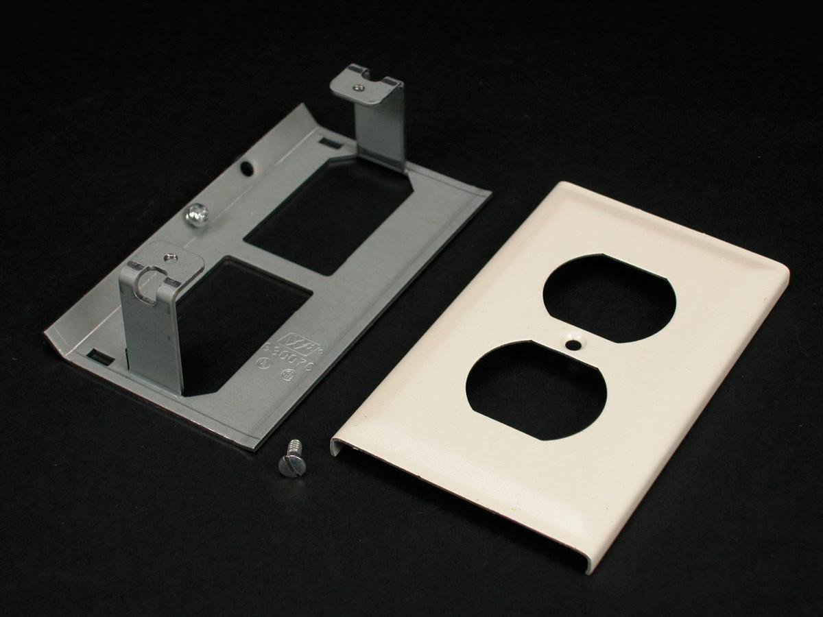 G3043BE - Wiremold 3000 Series Duplex Receptacle Cover, Gray