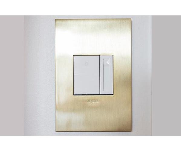 Picture of ADPD453LW2 - adorne® 450W CFL/LED Paddle Dimmer, White, with Microban®