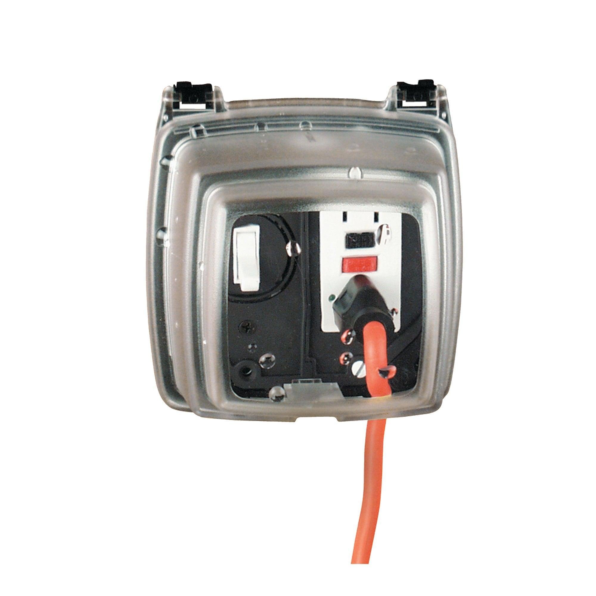 WP1230C - Plastic In-Use Weatherproof Cover, Double-Gang, Vrt, 3.125" Clear