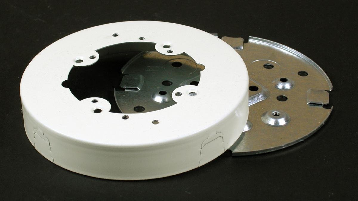 V5738A - Wiremold 500/700 Series Solid Base Fixture Box Fitting, Ivory