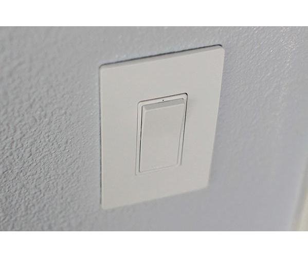 Picture of TM870-WSL - radiant® 15A Single-Pole Switch with Locator Light, White