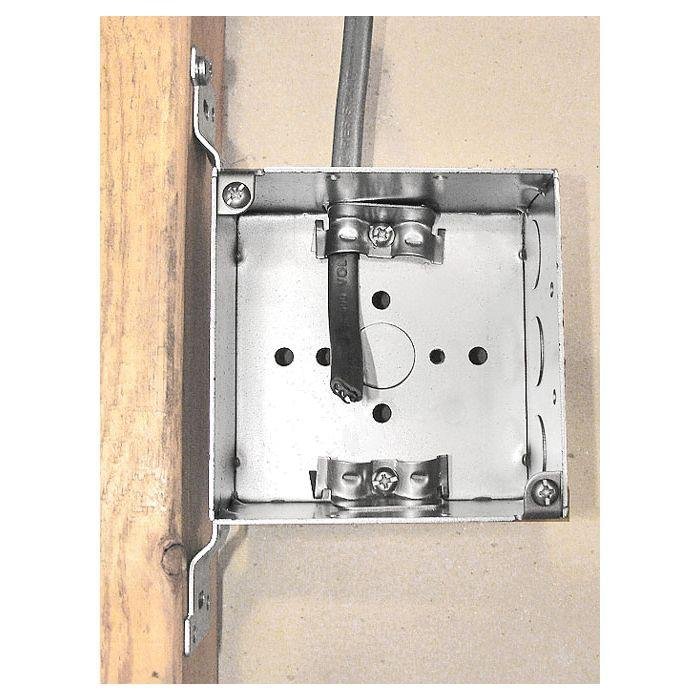 Picture of 52151-FR - 52151-FR - Four Square Box 1-1/2" Deep w/ NM Clamps & Flat Vert. Bracket, 25 Pak
