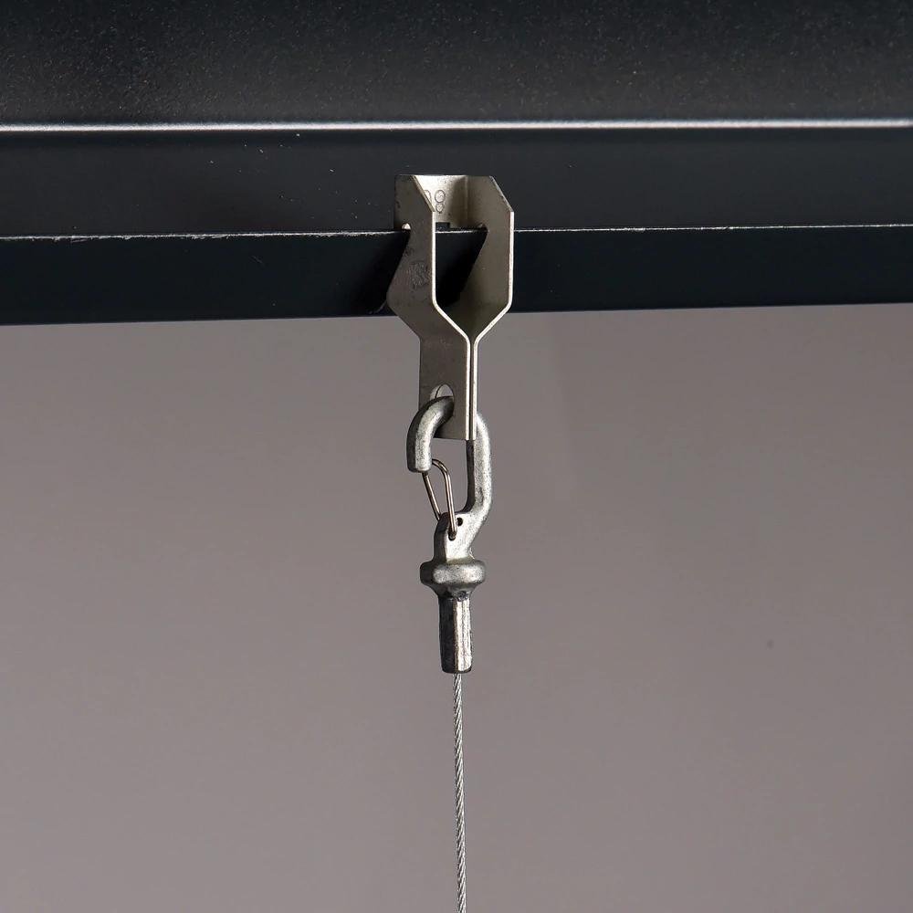 Picture of 122 - 122 Series Z Purlin Clip, 1/4" Hole, 1/16" Max Flange