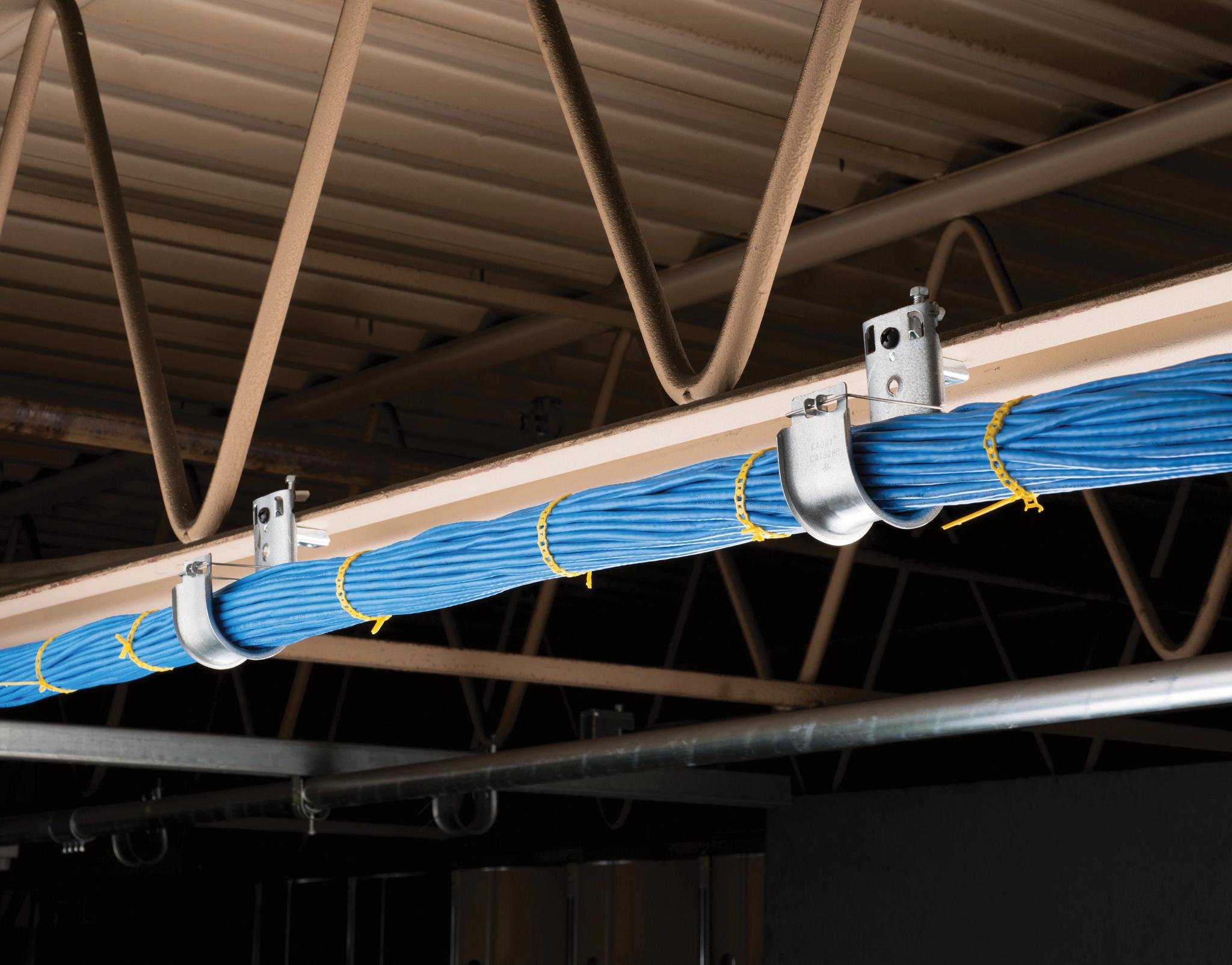 Picture of CAT32HPBC200 - nVent CADDY Cat HP J-Hook with BC200 Beam Clamp, 2" dia, 1/2" Max Flange