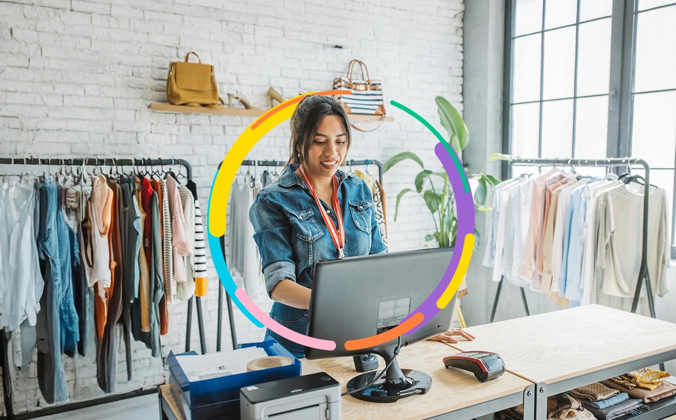 Empresaria en su negocio financia lo que necesita en su día a día con el leasing financiero.